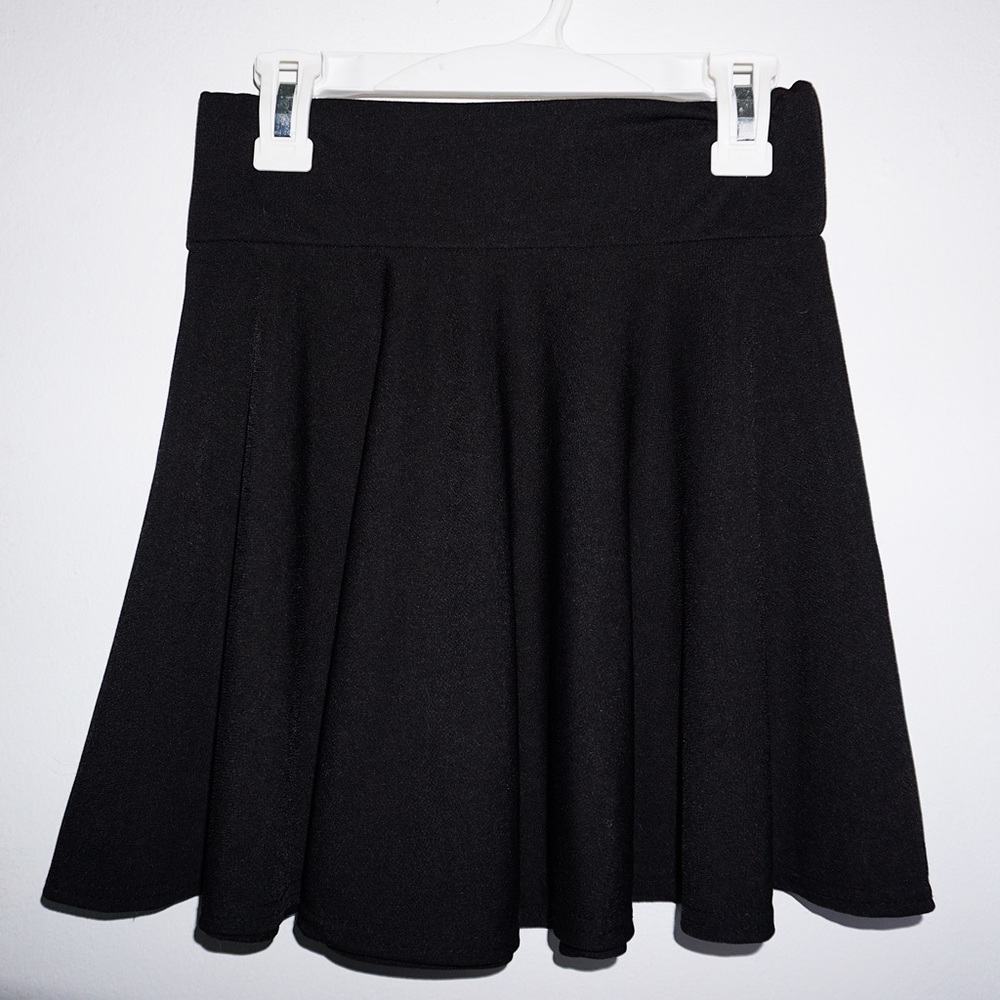 ✨ Black mini skirt